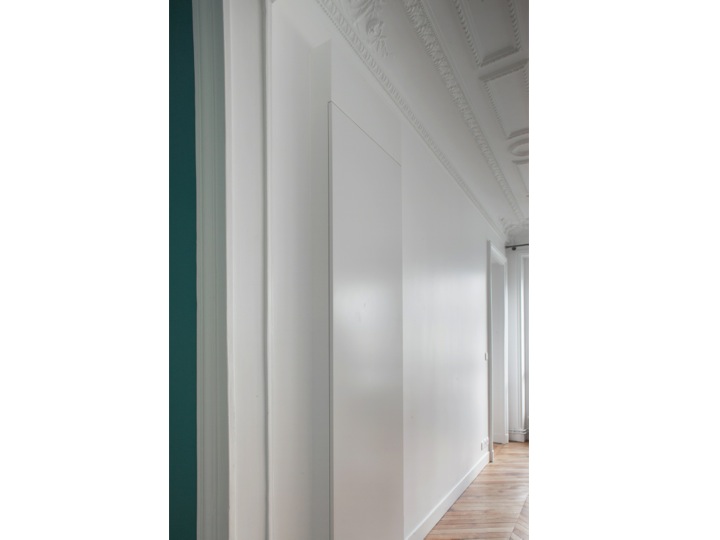 Un frigo élégamment caché